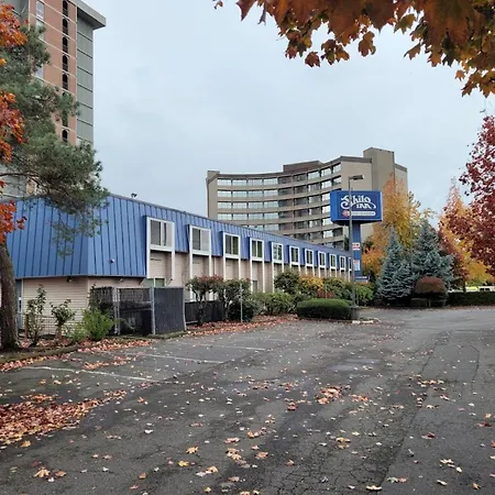 District Hotel By Oyo Portland Convention Center